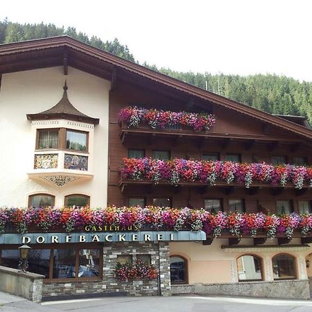 Gaestehaus Dorfbaeckerei トゥクス エクステリア 写真